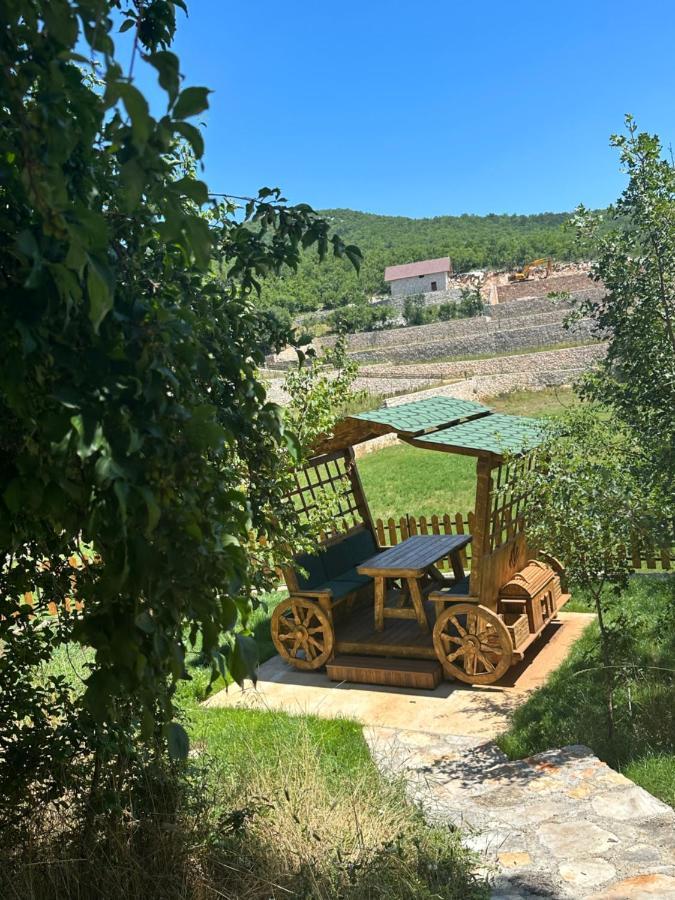 Etno Selo Montegoat Hotel Niksic Luaran gambar